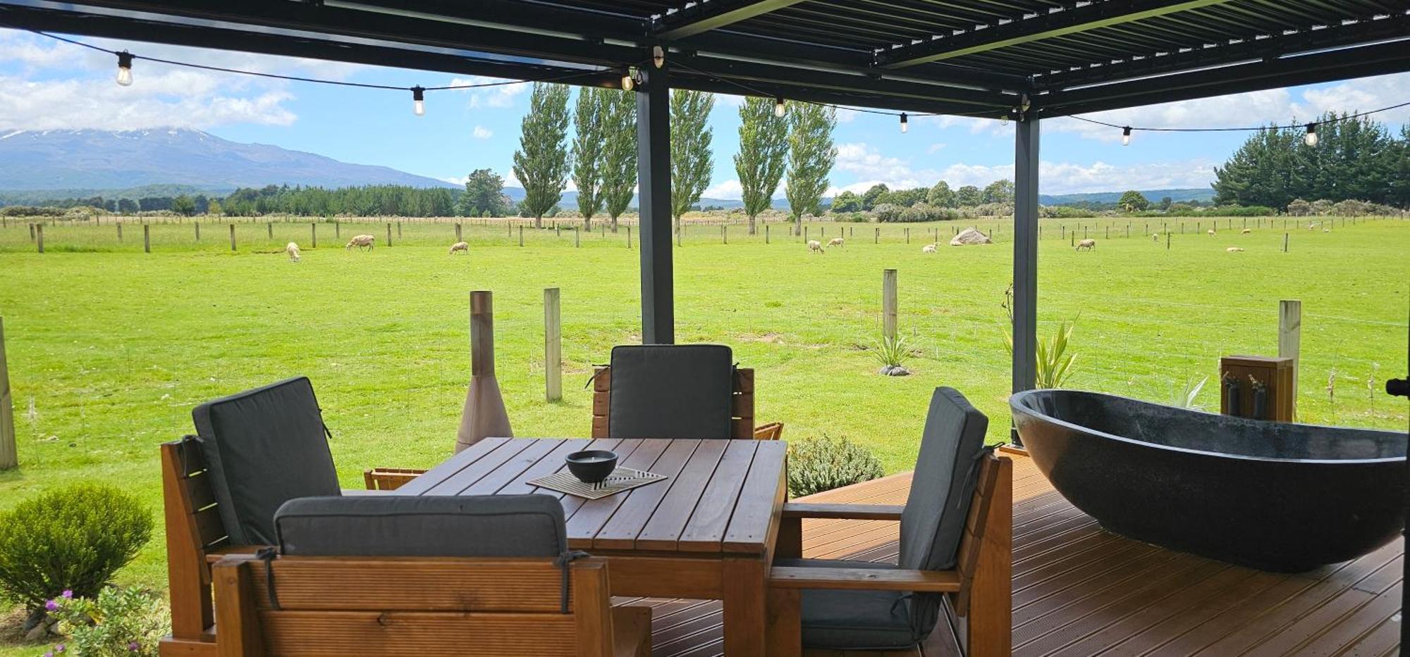 Mangateitei Views - Rangataua Tiny Home Ohakune Eksteriør billede