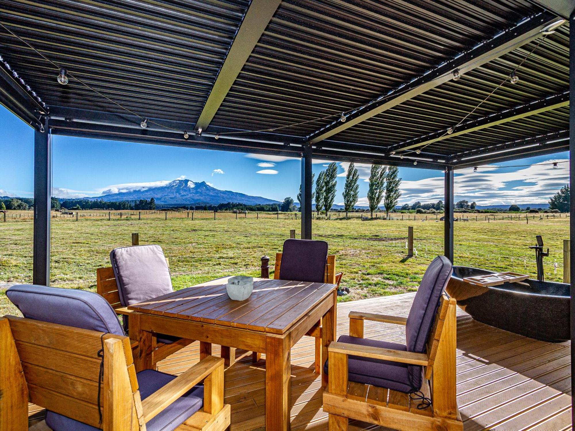 Mangateitei Views - Rangataua Tiny Home Ohakune Eksteriør billede